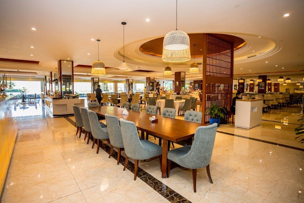 Landmark Mekong Riverside Hotel В'єнтьян Екстер'єр фото