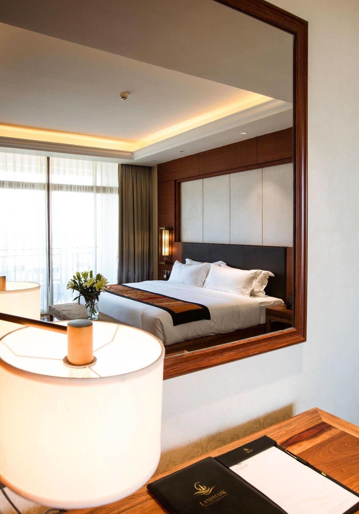 Landmark Mekong Riverside Hotel В'єнтьян Екстер'єр фото