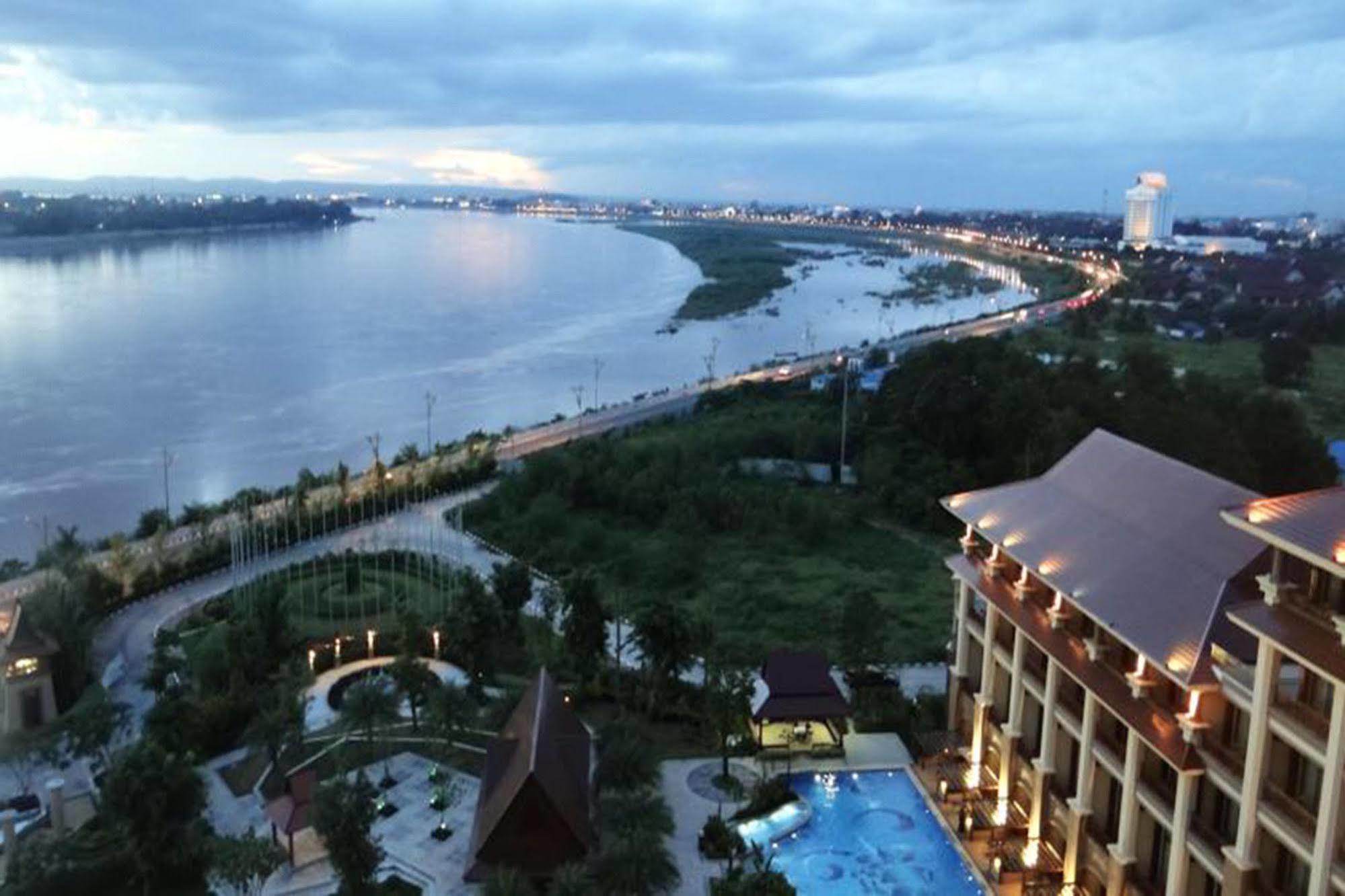 Landmark Mekong Riverside Hotel В'єнтьян Екстер'єр фото
